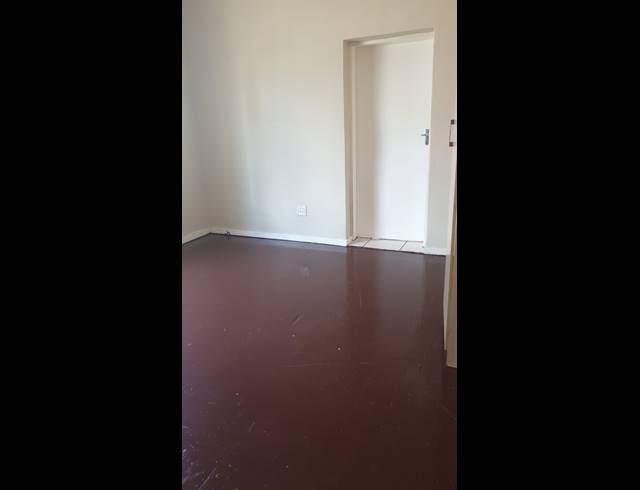 1 bed property to rent in HIGHLANDS NORTH